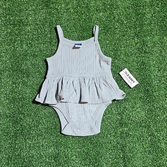 Old Navy Other - Old Navy Light Gray Baby Romper